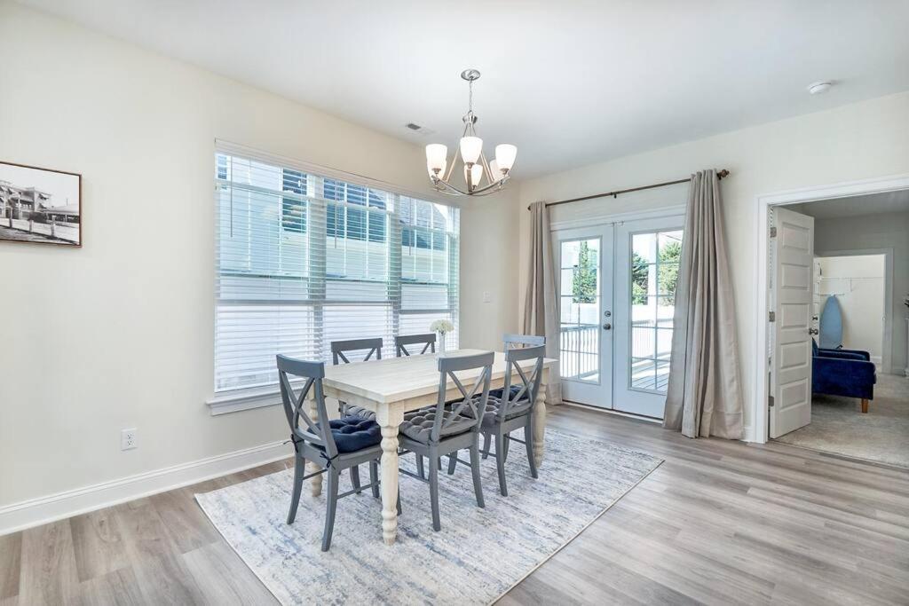 המפטון Luxurious Alberta Beach House W/ Historical Detail מראה חיצוני תמונה